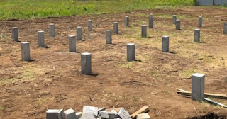 Фундамент на забивных жб сваях под ключ в Гулькевичах - фундамент из забивных железобетонных свай цена от 3141 руб/м2